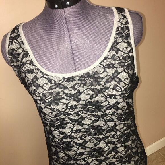 Cache lace overlay tank size medium - Picture 1 of 7